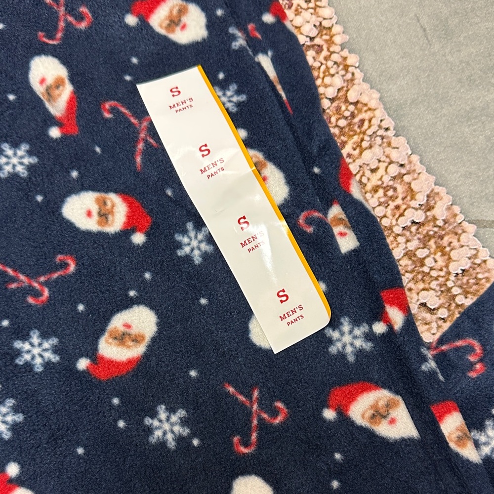 ❣️5|$25❣️Festive Santa Print Pajama Pants - Picture 2 of 2